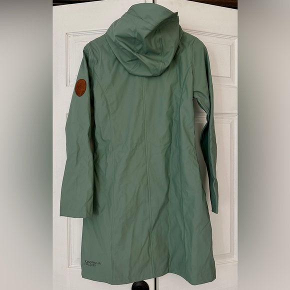 Scandinavian Explorer raincoat. New with tags. Designed in Norway. 🇳🇴 - Picture 2 of 8